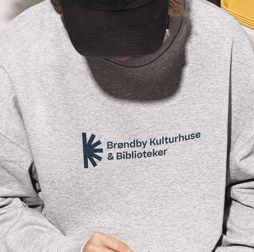 Upland_studio_Broendby-Kulturhuse-Biblioteker_sweatshirt